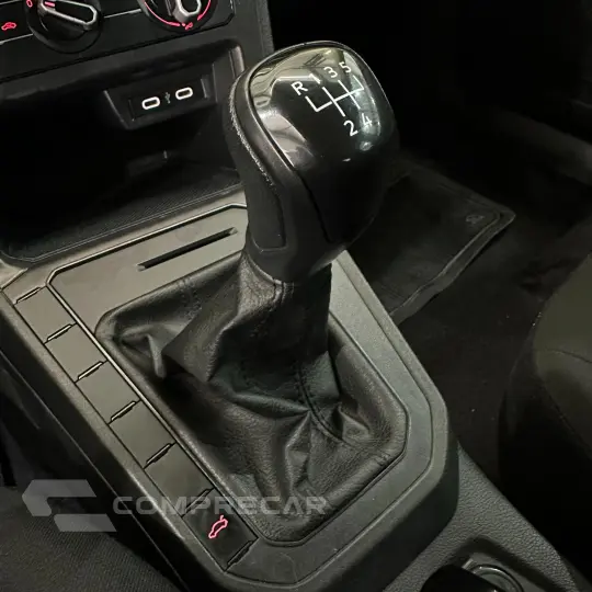 Polo Track 1.0 Flex 12V 5p