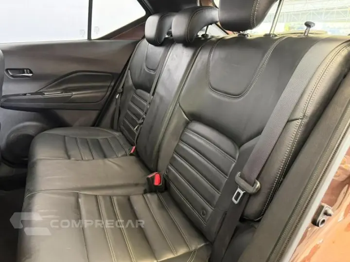 KICKS SV CVT