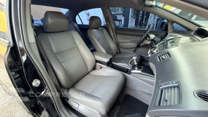 CIVIC 1.8 LXL 16V