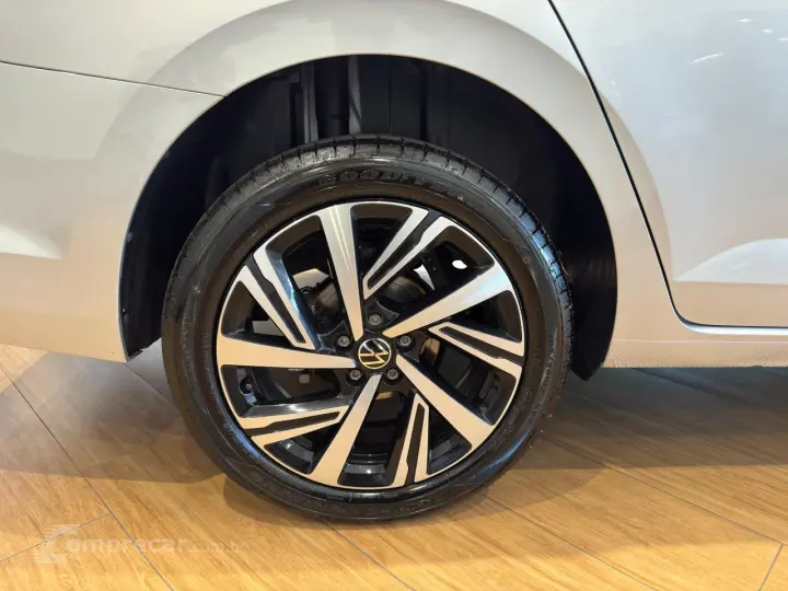 Virtus 1.0 4P 200 TSI FLEX HIGHLINE AUTOMÁTICO