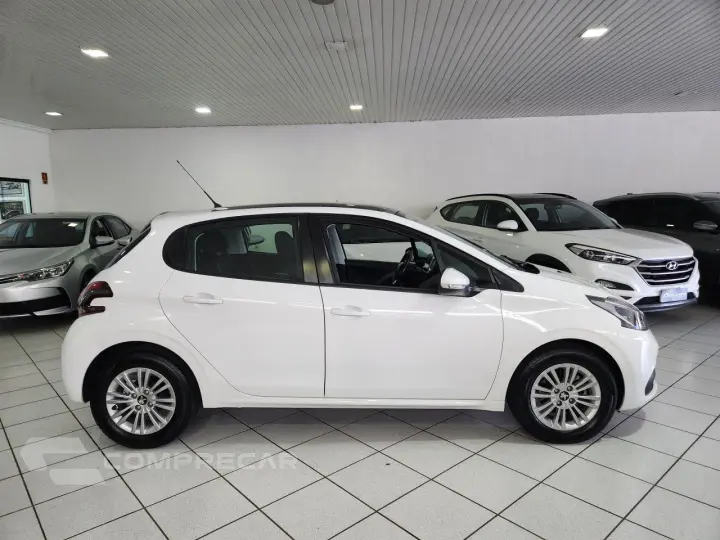 208 1.6 16V 4P FLEX ALLURE AT6 AUTOMÁTICO