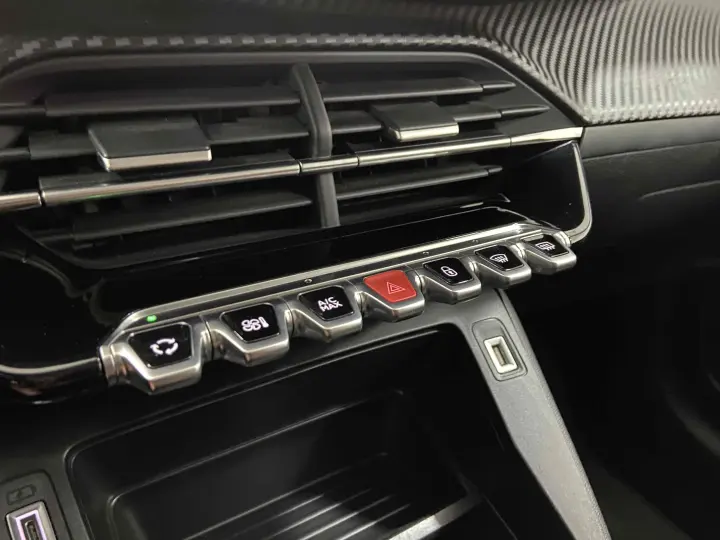 208 1.0 6V FLEX LIKE MANUAL