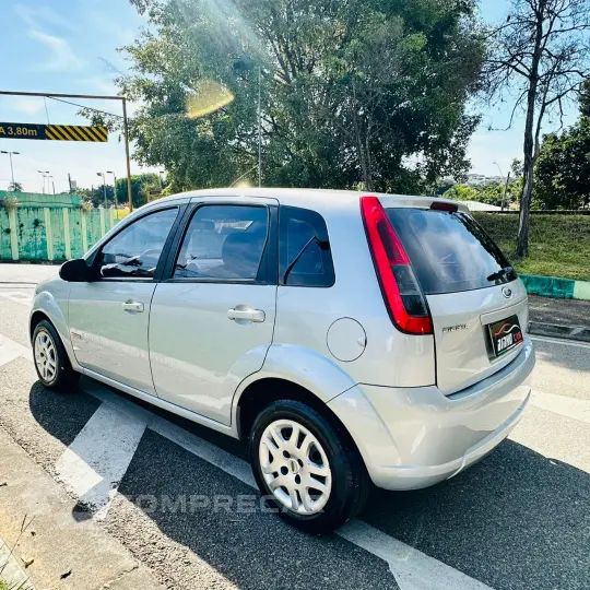 FIESTA 1.6 MPI Class Hatch 8V