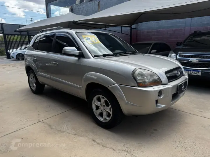 Tucson 2.0 16V 4P GL