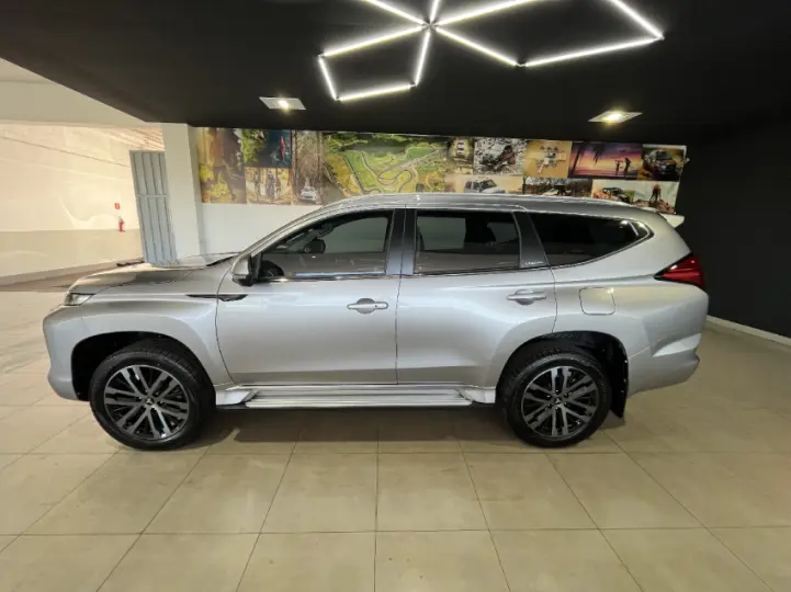 PAJERO SPORT 2.4 16V Mivec Turbo Legend AWD