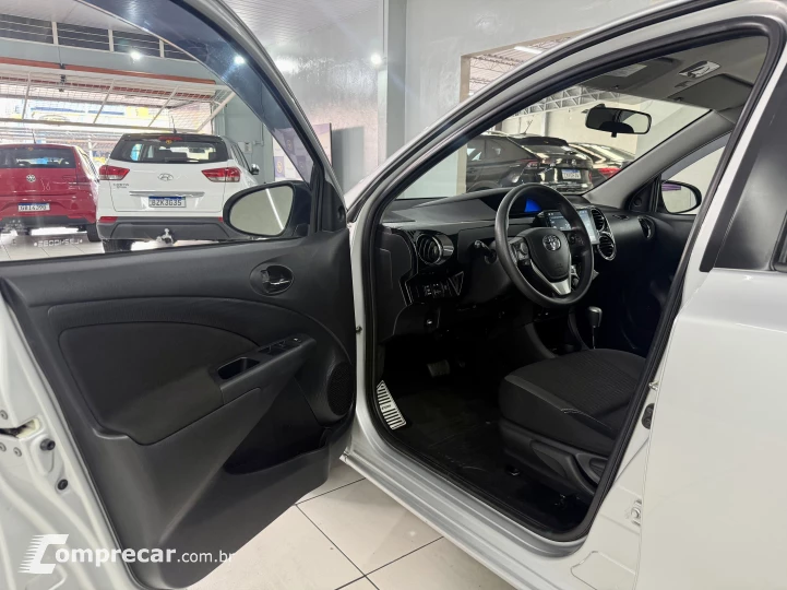 ETIOS 1.5 X Plus Sedan 16V