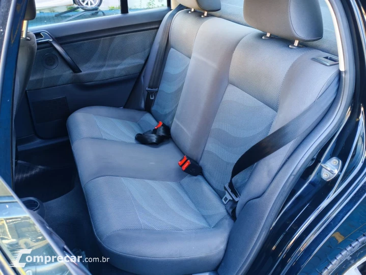 Polo Sedan 1.6 Mi Total Flex 8V 4p