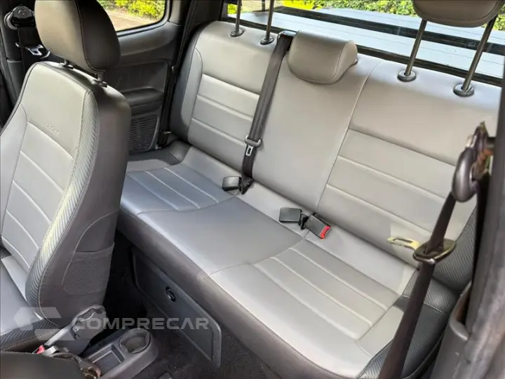 SAVEIRO 1.6 Cross CD 16V