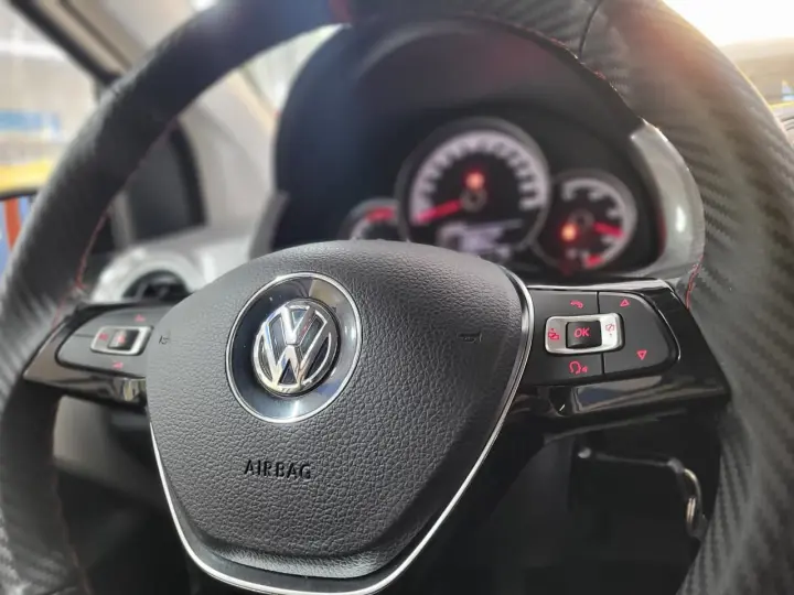 up! cross 1.0 TSI Total Flex 12V 5p