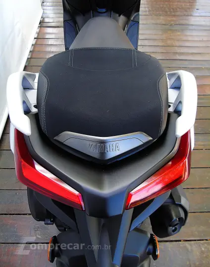 YAMAHA XMAX 250 CONNECTED ABS
