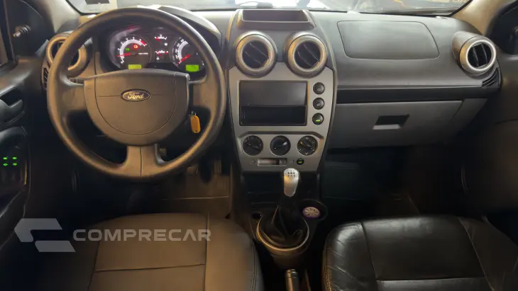 FIESTA 1.6 MPI Class Hatch 8V