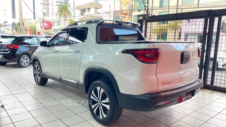 FIAT TORO 2.0 16V TURBO VOLCANO 4WD AT9