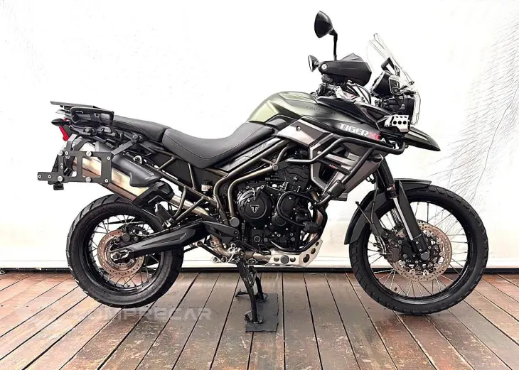 TRIUMPH TIGER 800 XCA