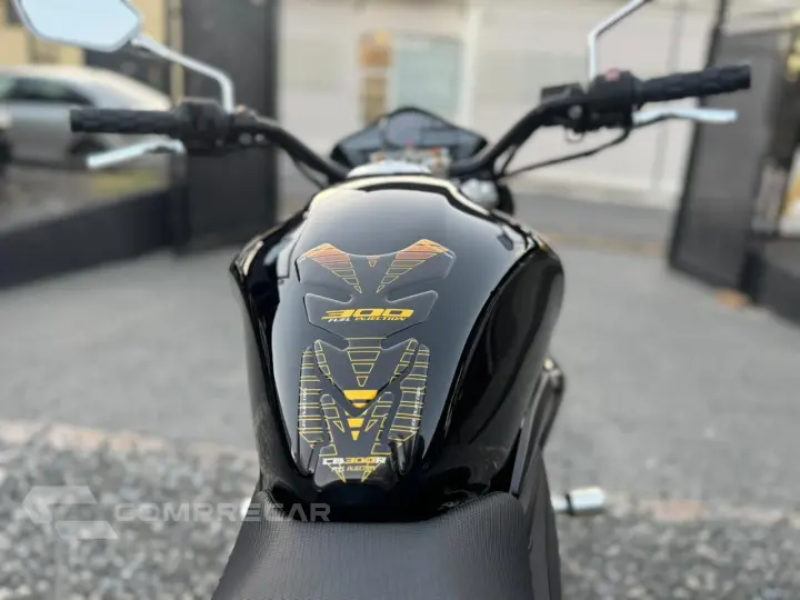 CB300R