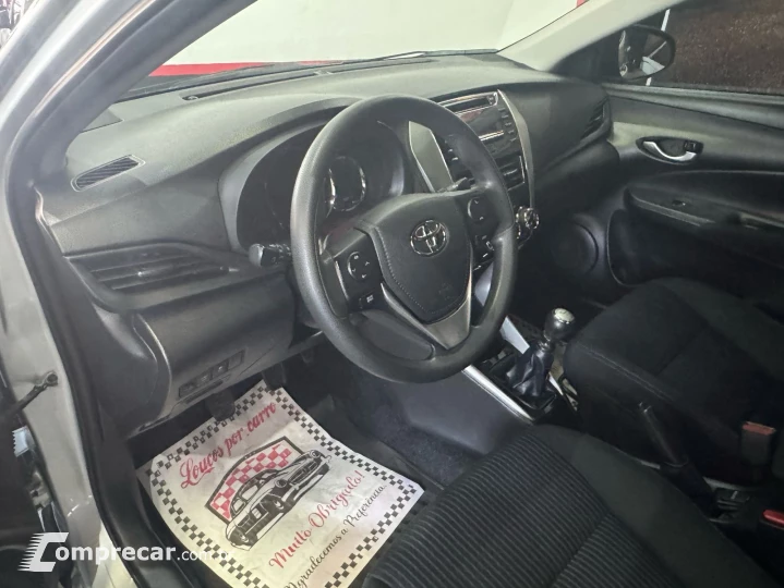 YARIS 1.5 16V Sedan XL