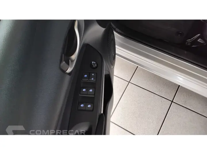 YARIS 1.5 16V FLEX XL PLUS CONNECT MULTIDRIVE