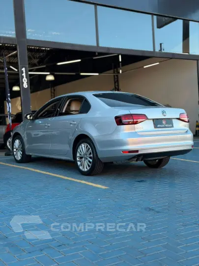 JETTA Comfortline 1.4 TSI 16V 4p Aut.