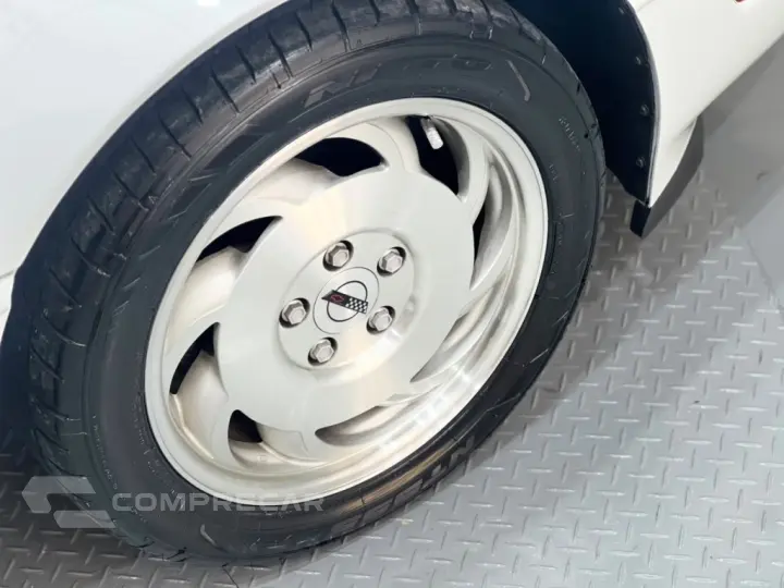 CORVETTE 5.7 TARGA V8 GASOLINA 2P AUTOMÁTICO