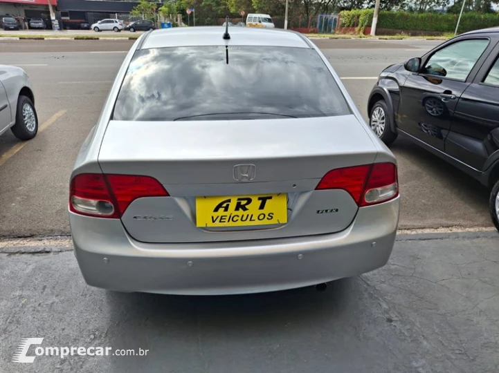 CIVIC 1.8 LXL 16V