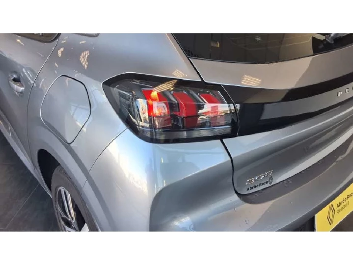 208 1.0 TURBO 200 FLEX GRIFFE CVT