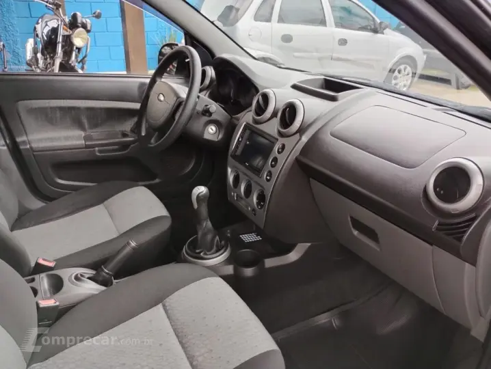 Fiesta Sedan 1.6 4P FLEX