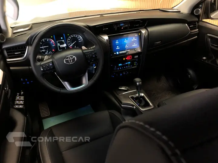 Hilux Sw4 2.8 D-4D Turbo Diesel Srx Platinum 7L 4X4 Automáti