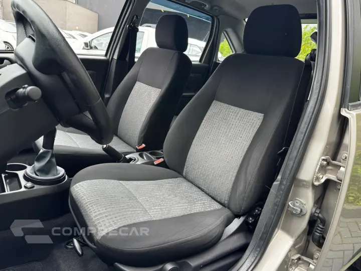 FIESTA 1.6 MPI Class Sedan 8V