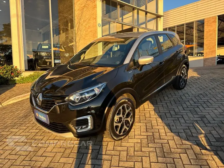 CAPTUR Intense Bose 1.6 16V Flex 5p Aut.