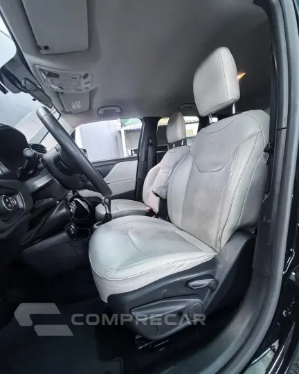 RENEGADE 2.0 16V Turbo Sport 4X4