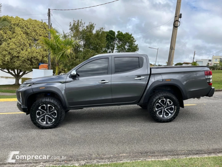 L200 TRITON 2.4 16V TURBO DIESEL SPORT HPE-S CD 4P 4X4 AUTOM