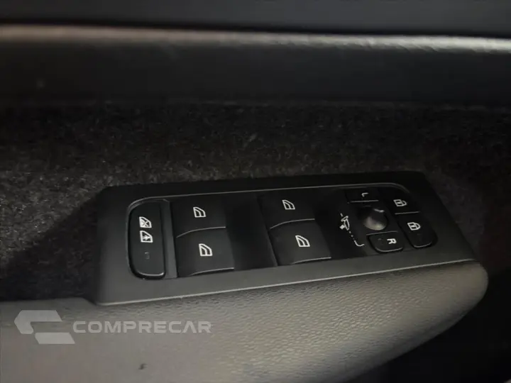 XC40 P8 RECHARGE TWIN ELECTRIC ULTIMATE AWD
