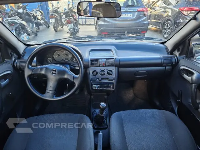 CLASSIC - 1.0 MPFI LIFE 8V 4P MANUAL