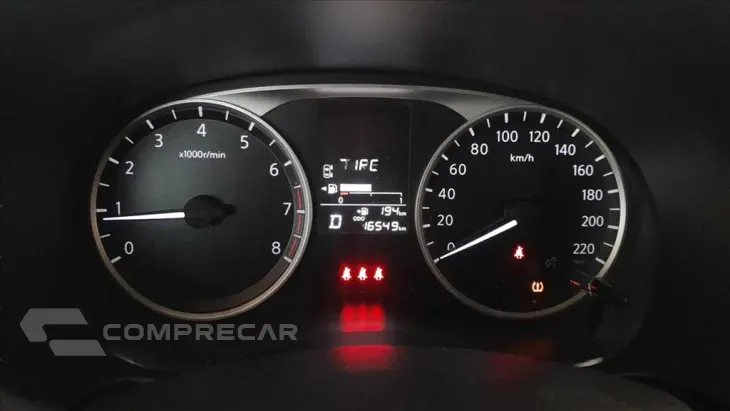 KICKS PLAY 1.6 16V FLEXSTART SENSE XTRONIC