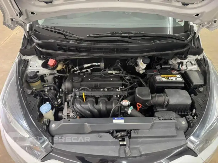 HB20S 1.6 COMFORT PLUS 16V FLEX 4P AUTOMATICO