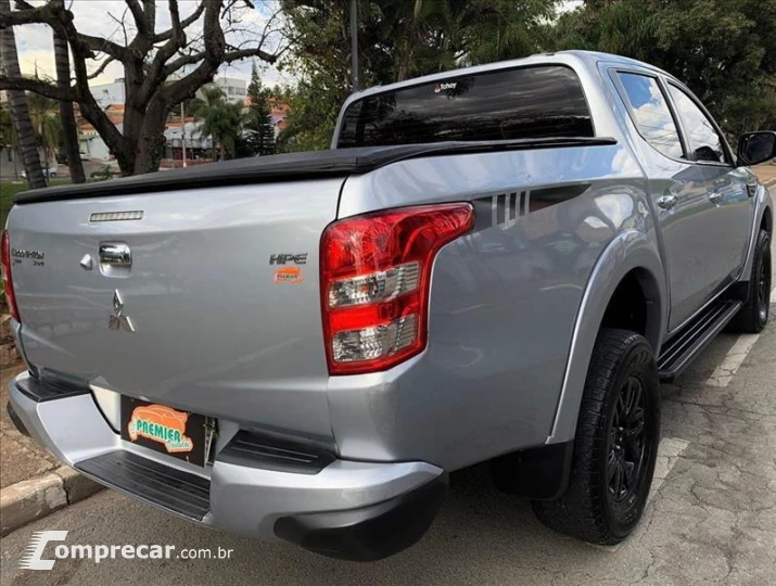L200 TRITON 2.4 16V Turbo Sport Hpe-s CD 4X4