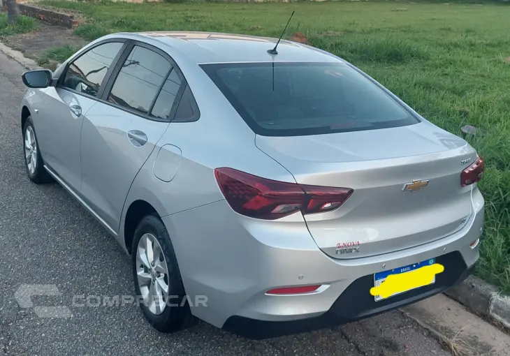 ONIX 1.0 Turbo Plus LT