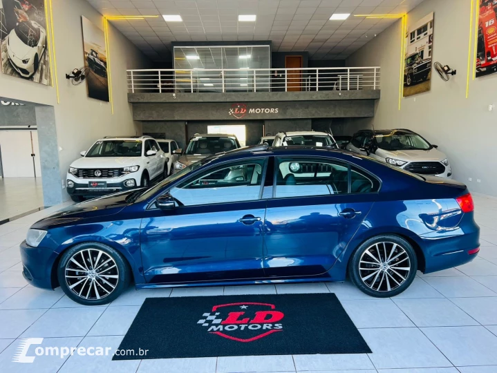 JETTA 2.0 COMFORTLINE 120CV FLEX 4P TIPTRONIC