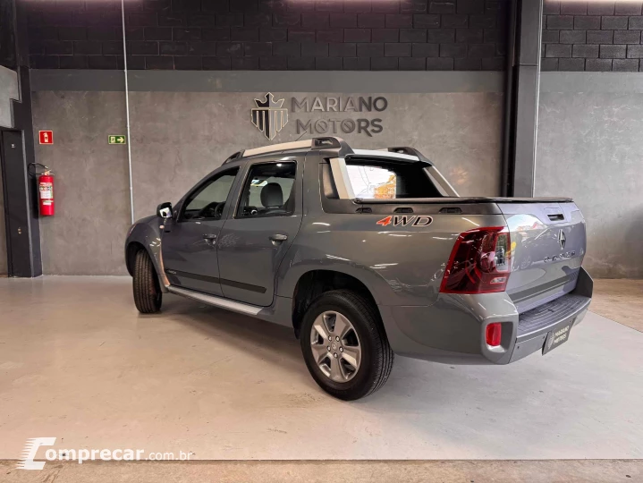 DUSTER OROCH 2.0 16V FLEX DYNAMIQUE 4P AUTOMÁTICO
