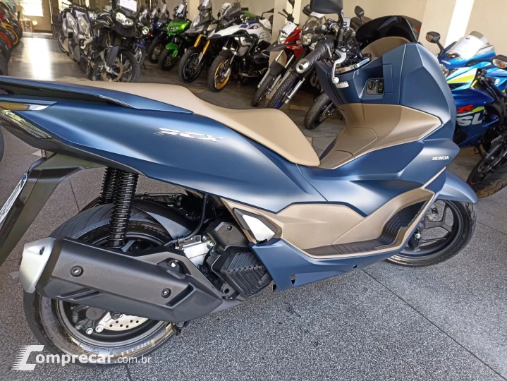PCX 160 DLX