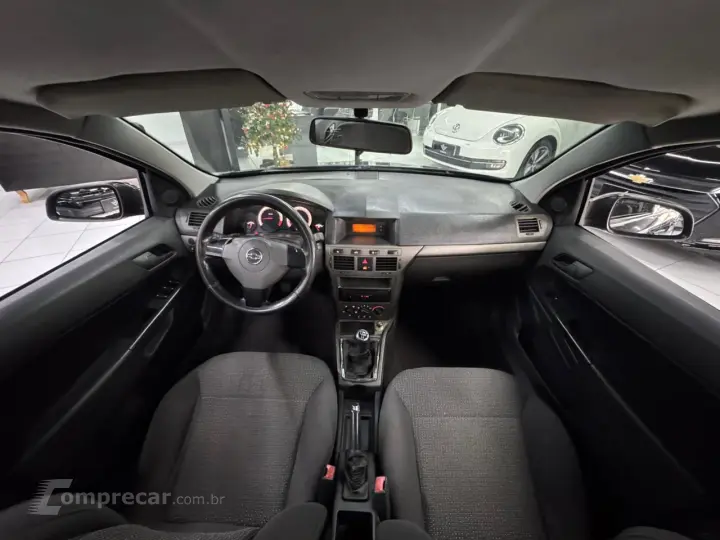 VECTRA 2.0 MPFI Expression 8V