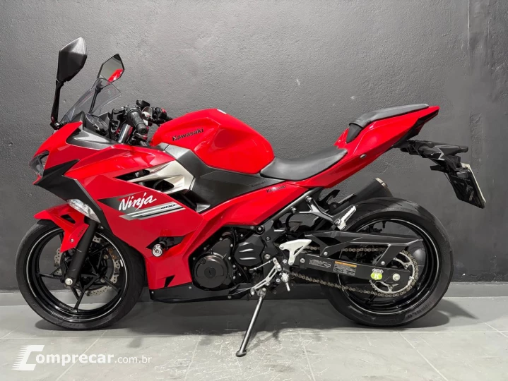 NINJA 400 ABS]
