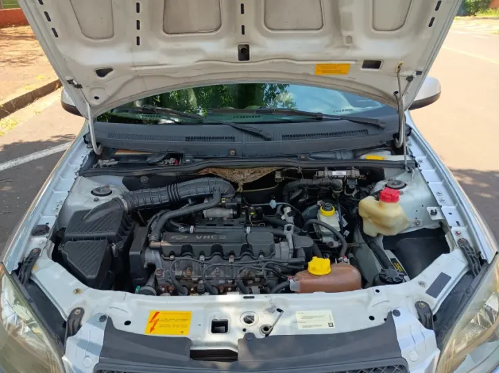 CELTA 1.0 MPFI LT 8V