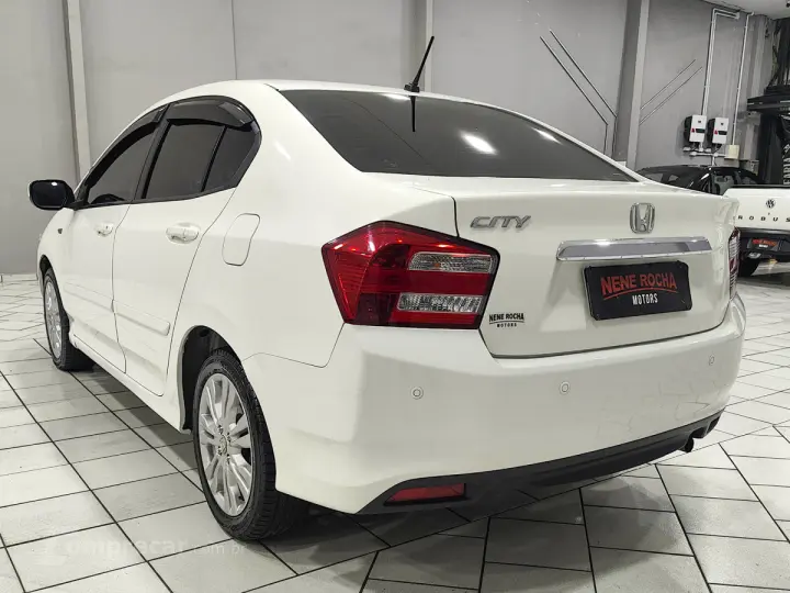 CITY Sedan LX 1.5 Flex 16V 4p Aut.