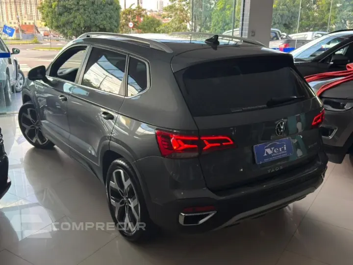 TAOS Highline 1.4 250 TSI Flex Aut.