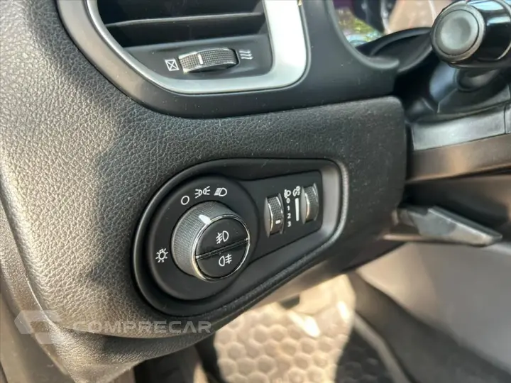 RENEGADE 1.8 16V FLEX LONGITUDE 4P AUTOMÁTICO