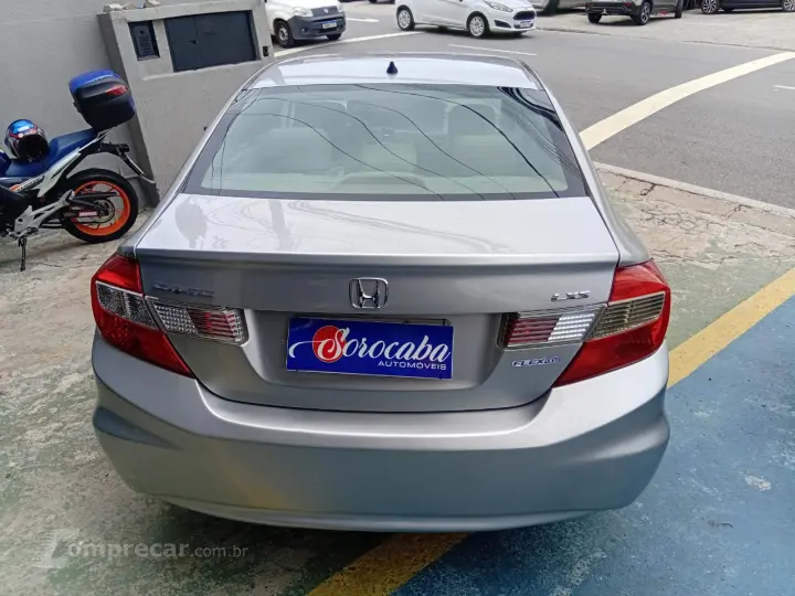 Civic LXS automático