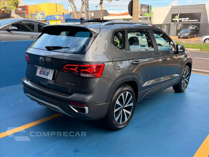 TAOS 1.4 250 TSI TOTAL FLEX HIGHLINE AUTOMÁTICO