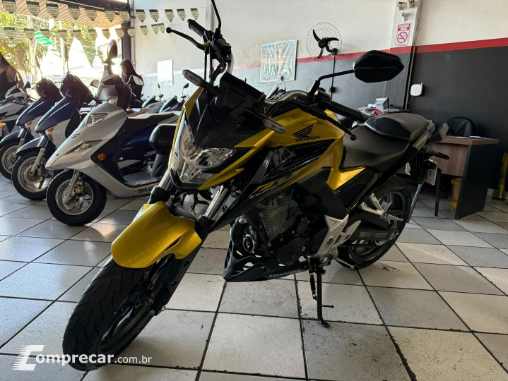 CB 300F TWISTER