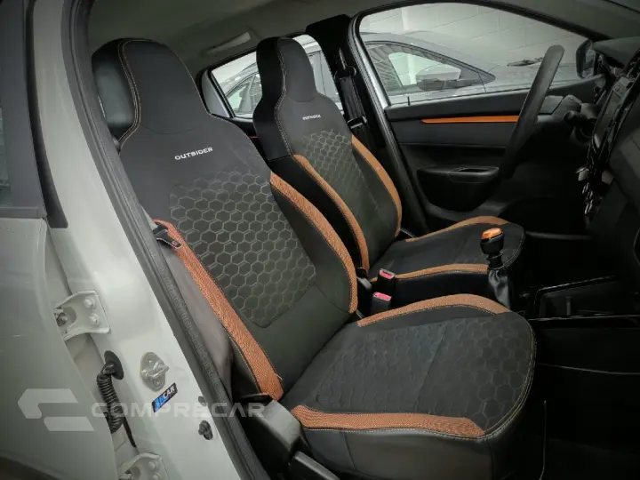 KWID 1.0 12V SCE FLEX OUTSIDER MANUAL