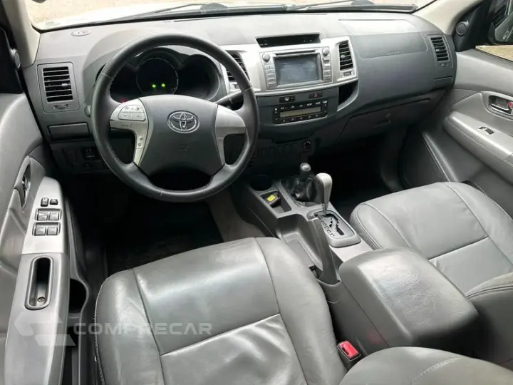 HILUX CD4X4 SRV